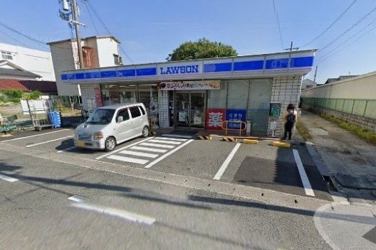 ローソン養父丘店（徒歩約5分）