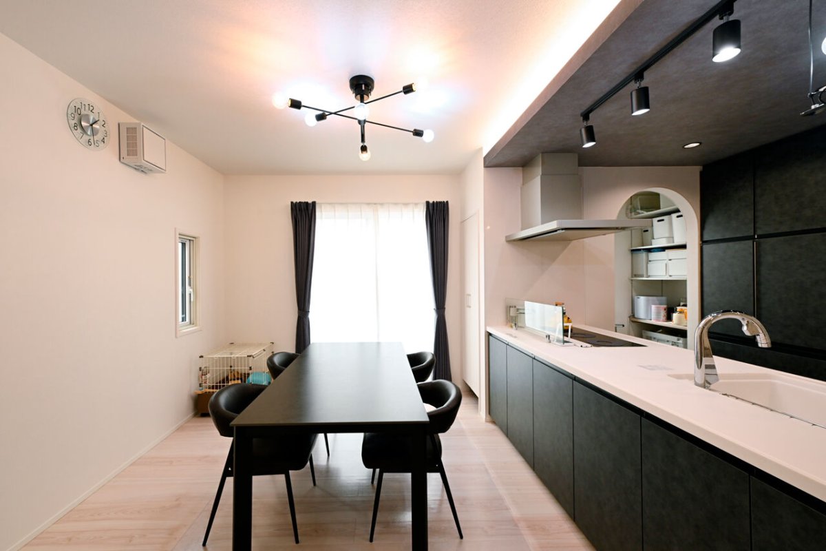 見守りやすい動線と多彩な収納