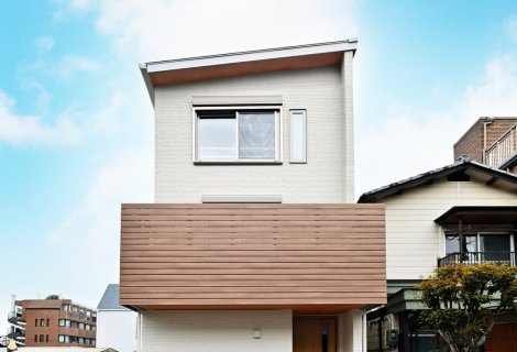空間を有効活用し、ゆとりの2階LDKを叶えた狭小3階建ての家